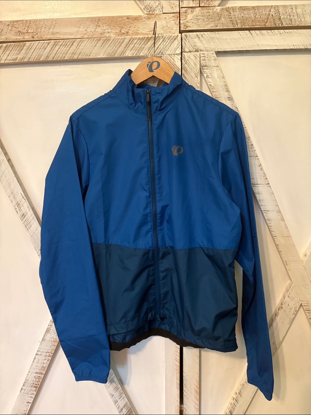 Pearl Izumi Men's Two-Tone Blue Packable Windbreaker